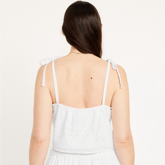 NWT Old Navy Cami White Eyelet Crop Top Size 3X - Picture 6 of 11